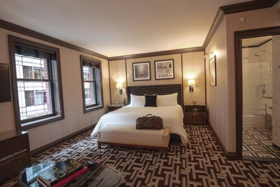 Iroquois New York Times Square hotel bedroom