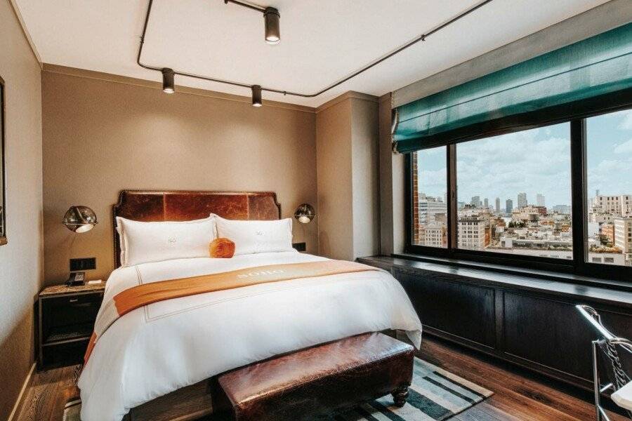 Soho Grand Hotel hotel bedroom,city view