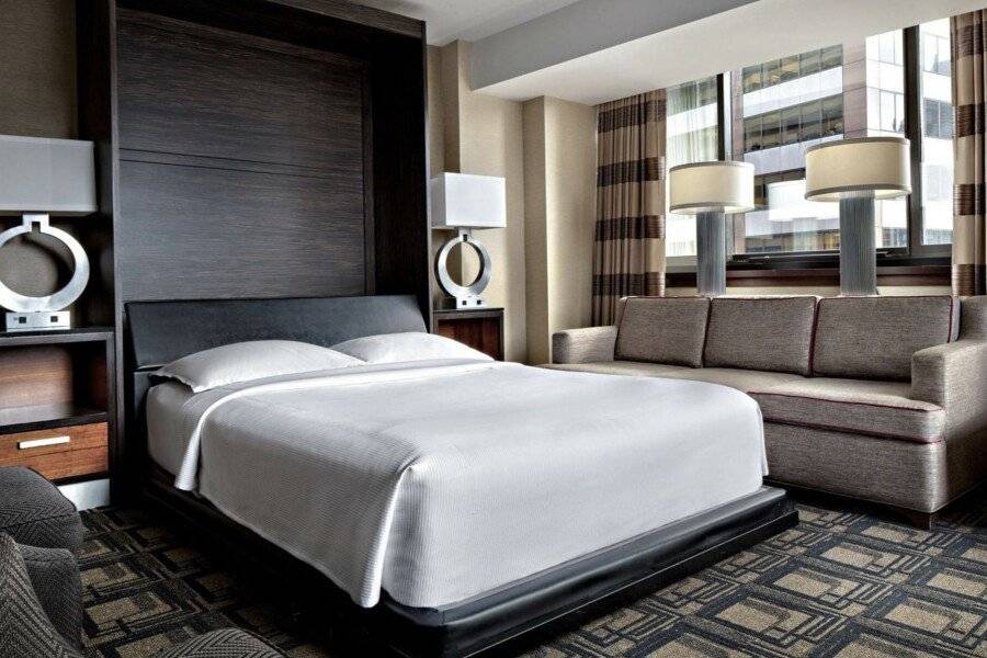 Sheraton New York Times Square Hotel hotel bedroom