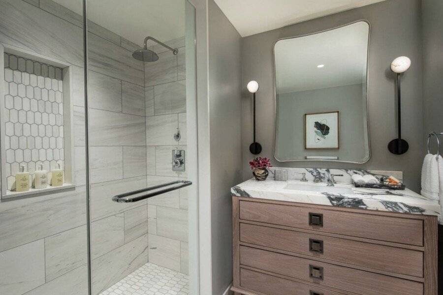 JW Marriott Essex House ,bathtub