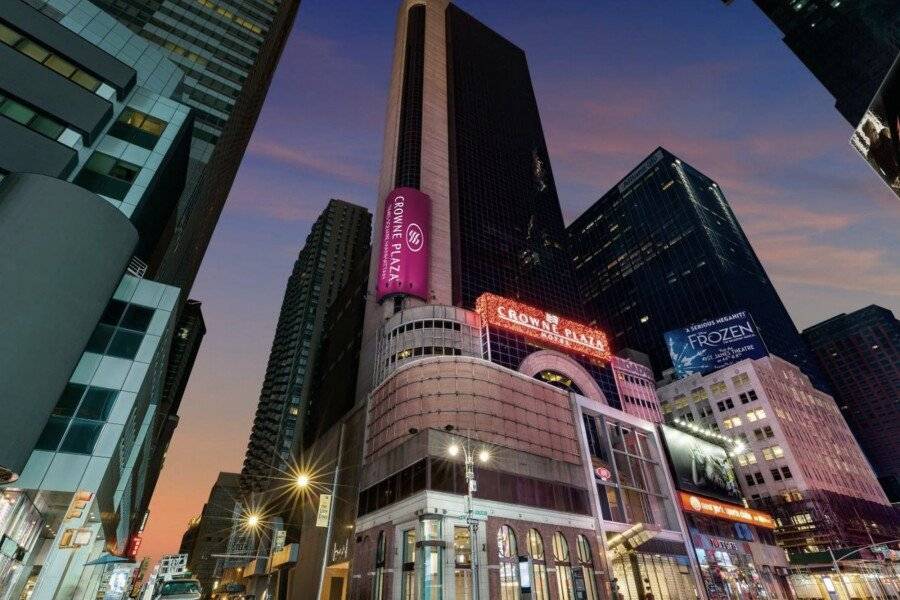 Crowne Plaza Times Square Manhattan facade