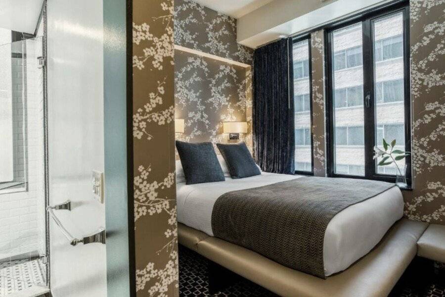 45 Times Square Hotel hotel bedroom