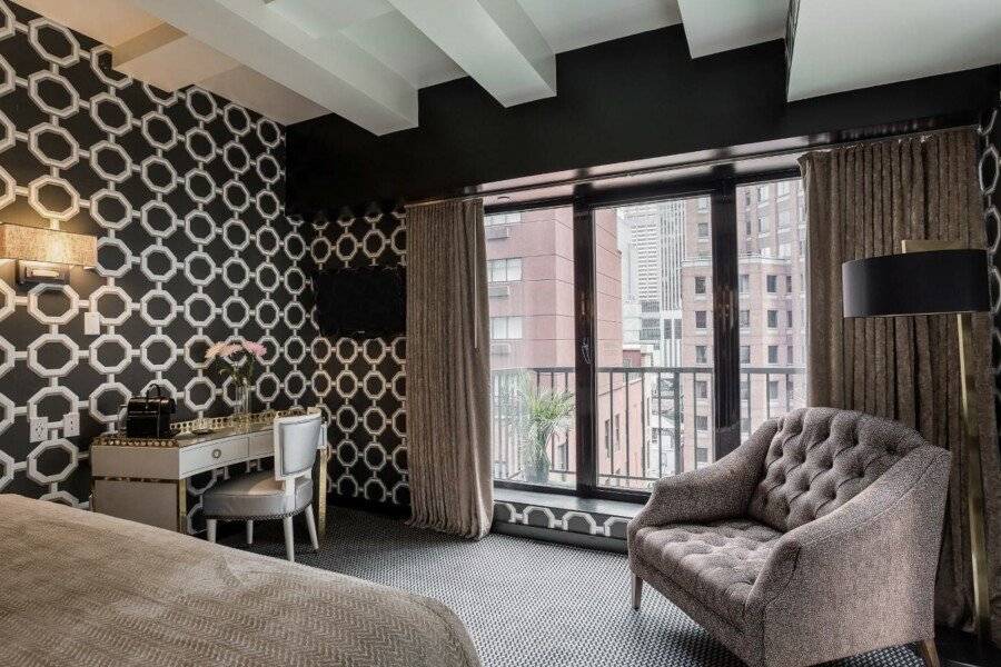 45 Times Square Hotel hotel bedroom,balcony