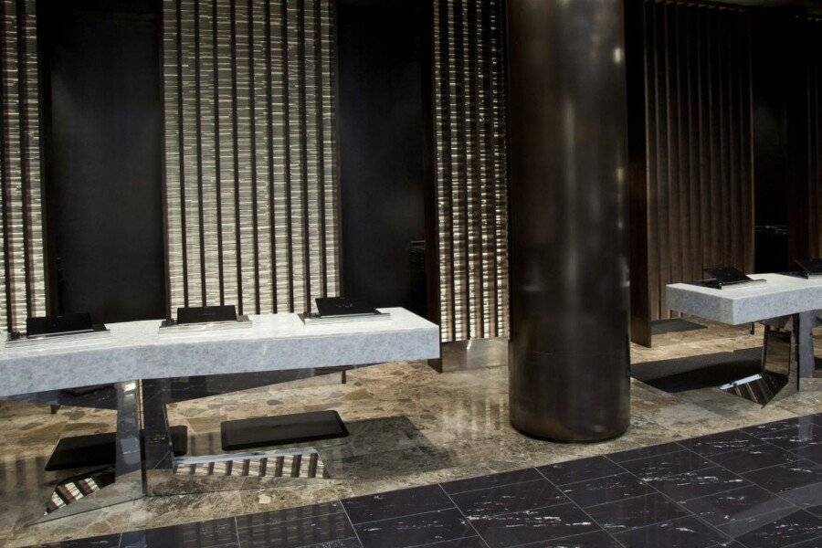 Hyatt Grand Central New York lobby,front desk