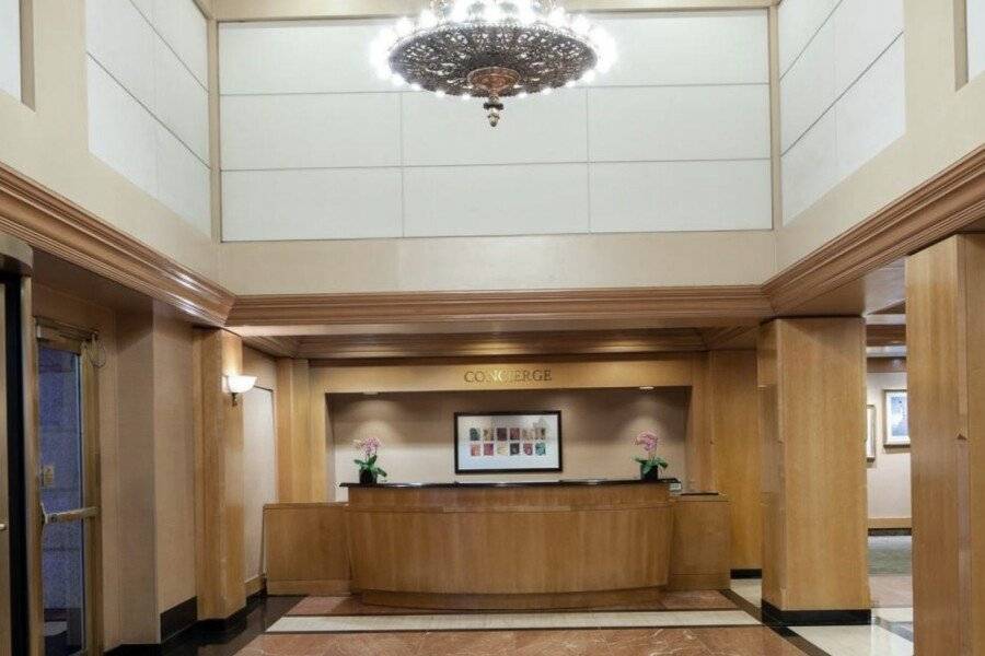 The Manhattan Club lobby,front desk