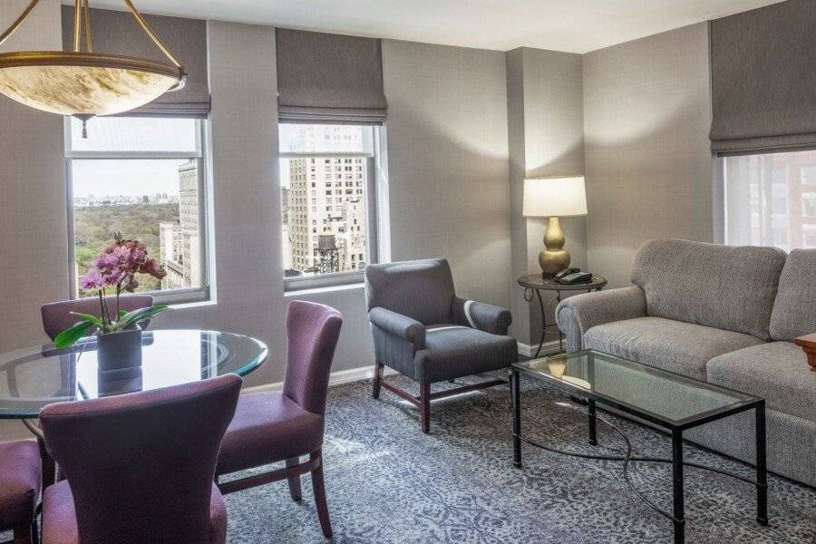 The Manhattan Club hotel bedroom