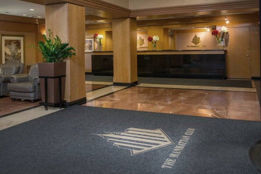 The Manhattan Club lobby,front desk