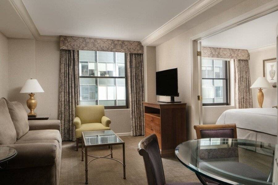 The Manhattan Club hotel bedroom