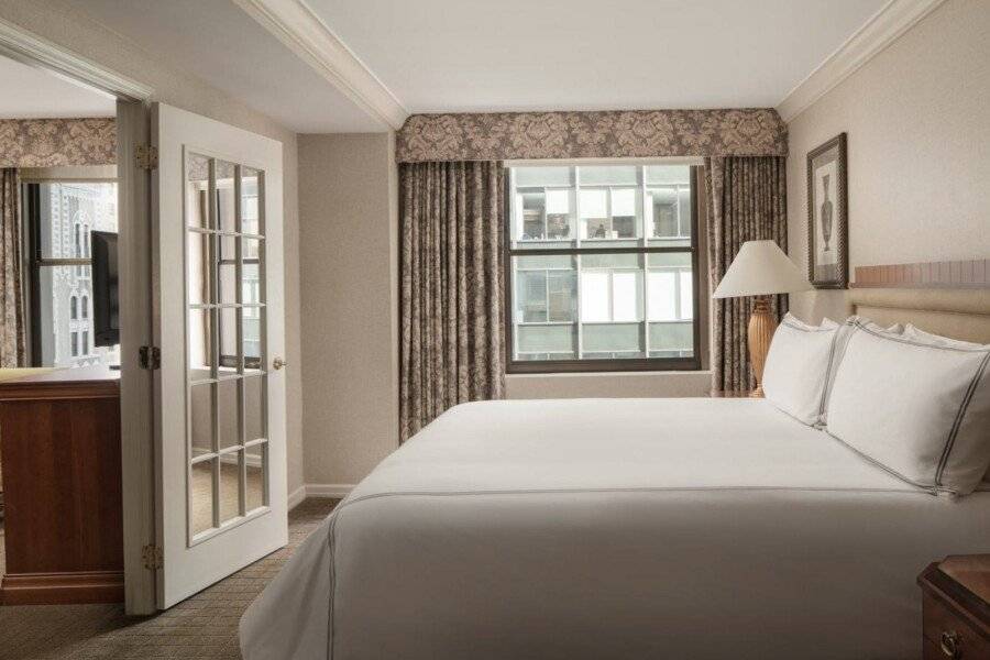 The Manhattan Club hotel bedroom