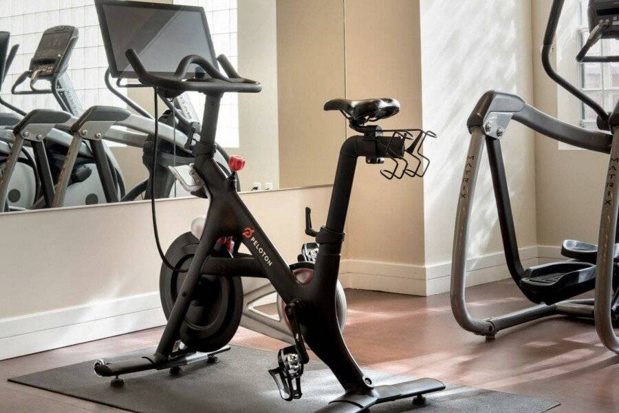 New York Marriott Downtown fitness centre