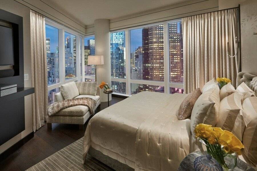 Mandarin Oriental, hotel bedroom,city view