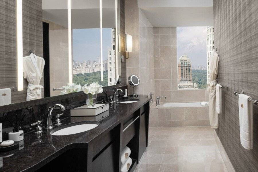 Mandarin Oriental, bathtub