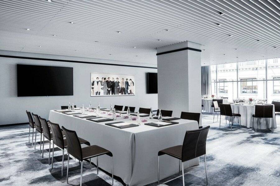 The Langham, New York, Fifth Avenue conference room,meeting room