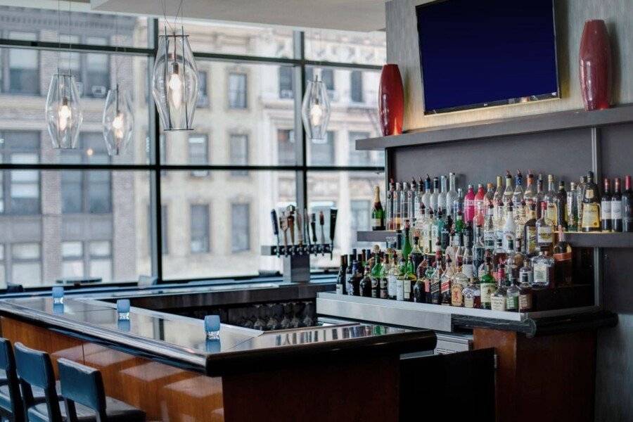 Residence Inn by Marriott Manhattan/Times Square bar