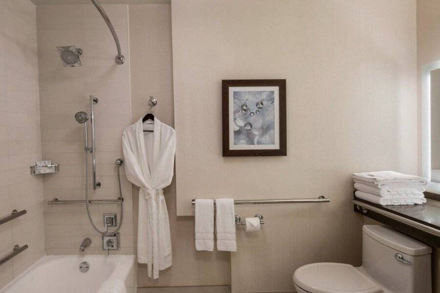 The Westin New York Grand Central bathtub