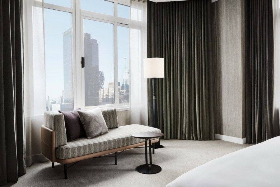 The Luxury Collection Hotel Manhattan Midtown hotel bedroom