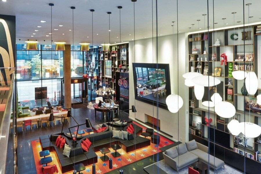 citizenM Times Square lobby