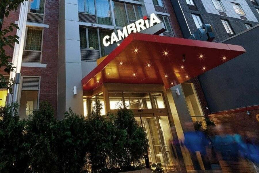 Cambria Hotel - Chelsea facade