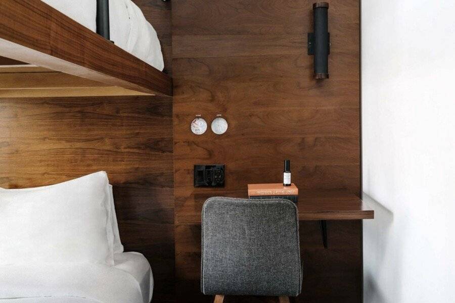 Arlo SoHo hotel bedroom