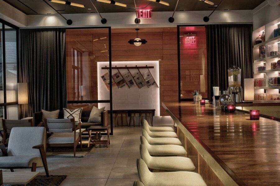 Arlo SoHo lobby, bar