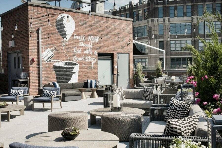 Arlo SoHo rooftop pool,bar,