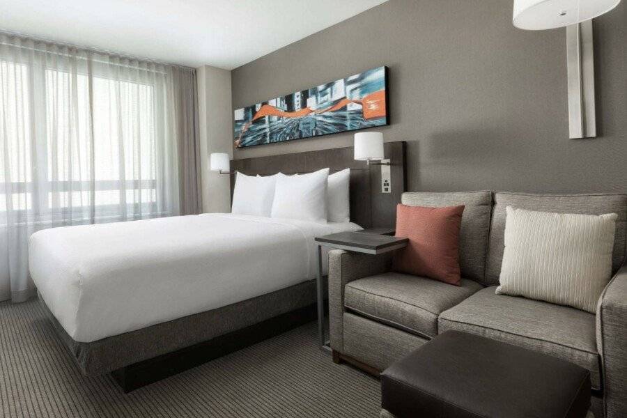 Hyatt Place City/Times Square hotel bedroom