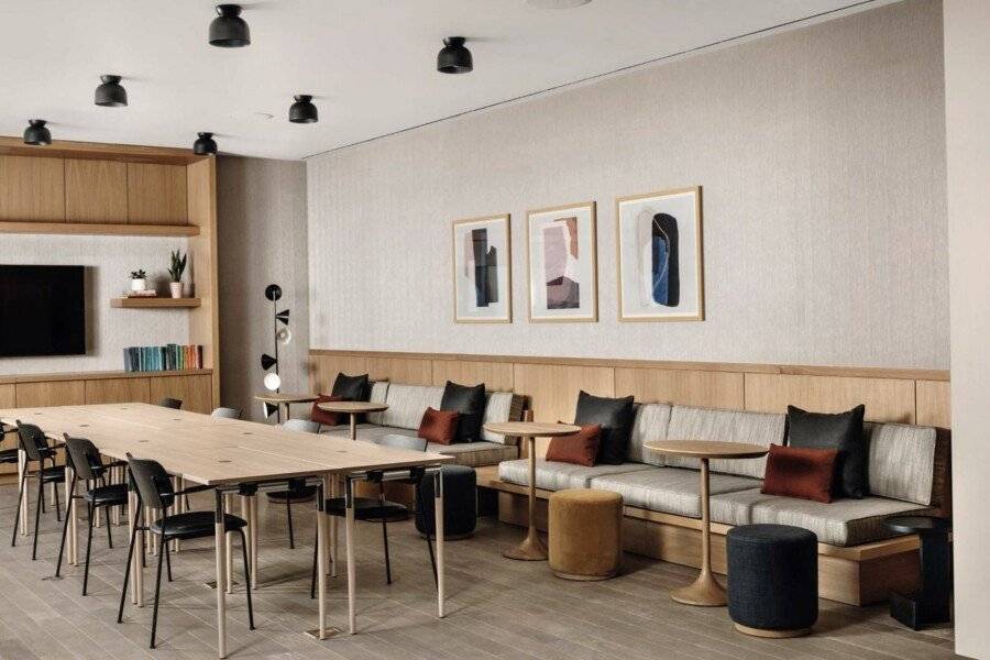 Arlo Midtown conference room