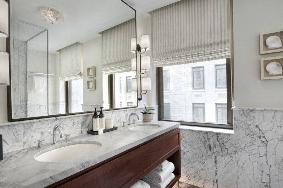 The Wall Street Hotel New York City bathtub