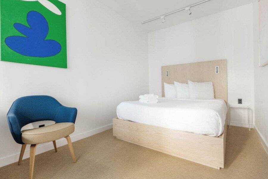 Placemakr Wall Street hotel bedroom