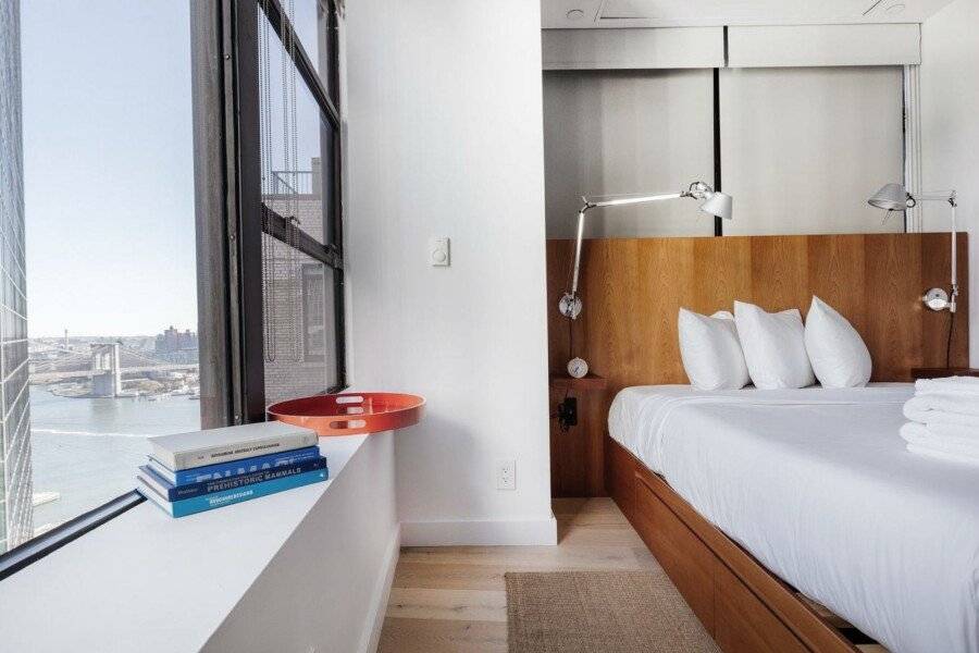 Placemakr Wall Street hotel bedroom,ocean view