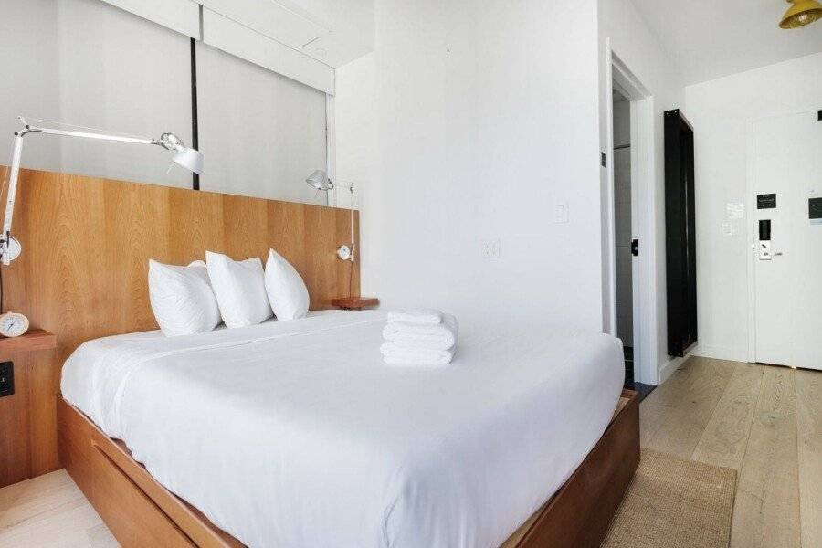 Placemakr Wall Street hotel bedroom