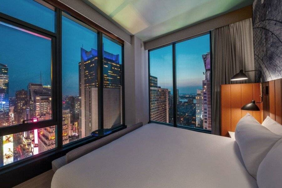 Tempo By Hilton Times Square hotel bedroom,ocean view