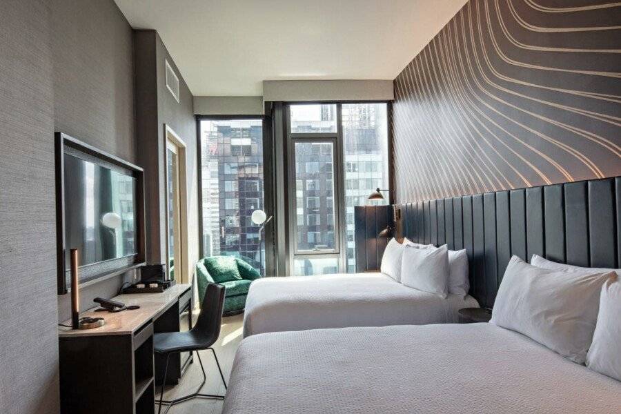 Tempo By Hilton Times Square hotel bedroom