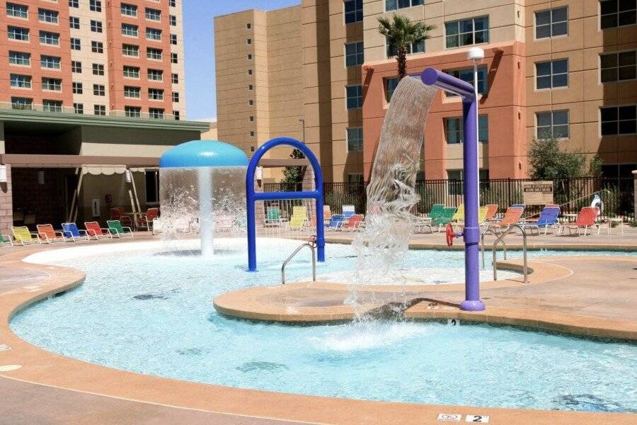 The Grandview at Las Vegas outdoor pool,water park,