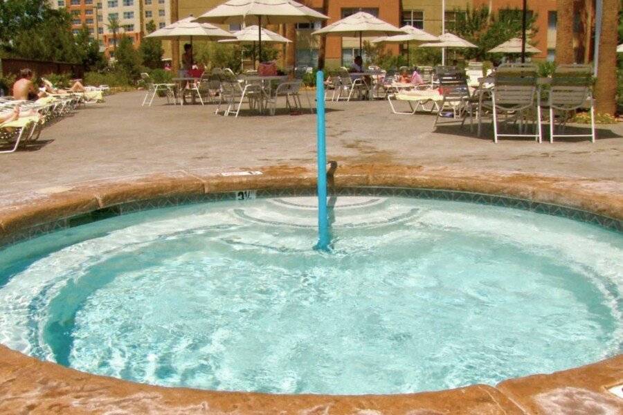 The Grandview at Las Vegas jacuzzi,outdoor pool