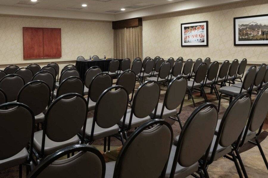 Hampton Inn Tropicana conference room