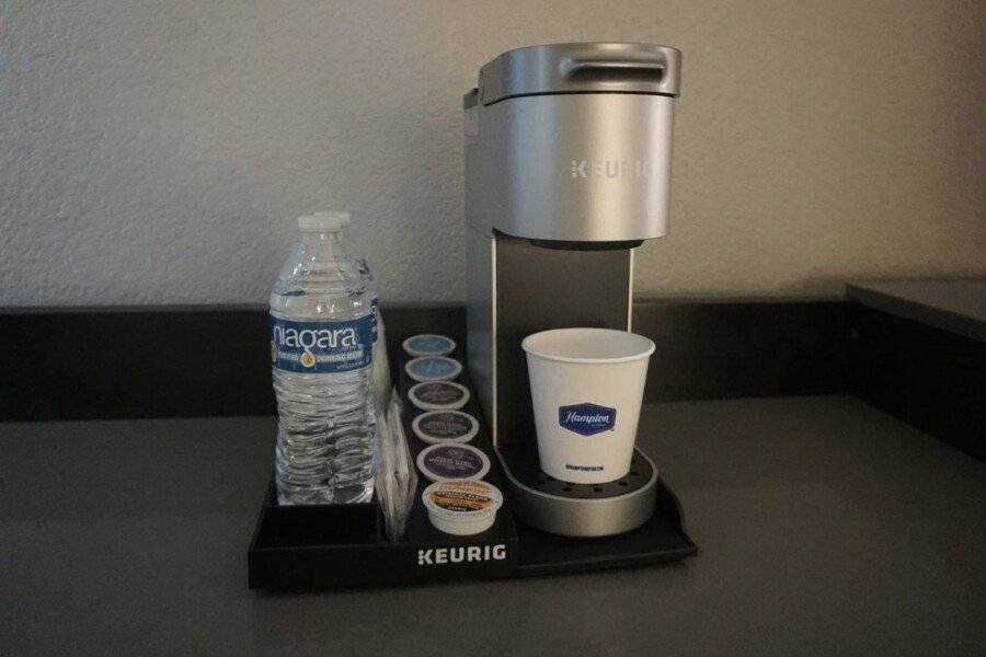 Hampton Inn Tropicana 