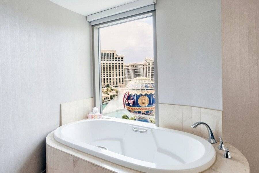 Planet Hollywood Resort & Casino bathtub,ocean view