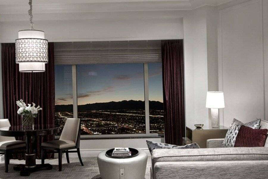 The Palazzo at The Venetian® hotel bedroom,ocean view