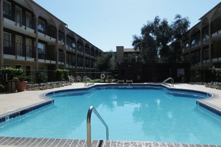 Mardi Gras Hotel & Casino outdoor pool