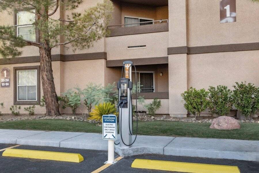 Hilton Vacation Club Desert Retreat Las Vegas , electrical vehicle charging station