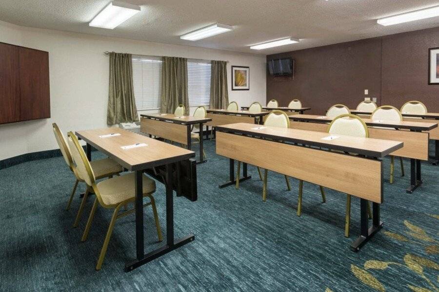 Sonesta Simply Suites Convention Center conference room,meeting room