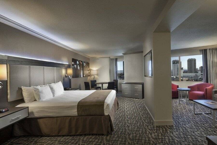 The STRAT Hotel, Casino & Tower hotel bedroom