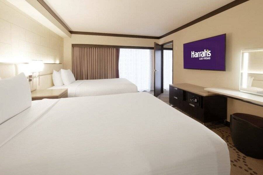 Harrah's Hotel & Casino hotel bedroom