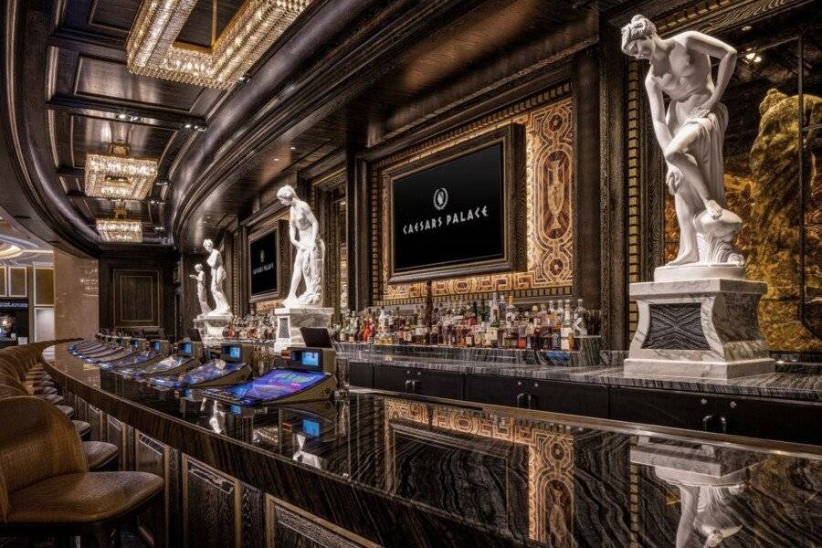 Caesars Palace Hotel & Casino bar, casino