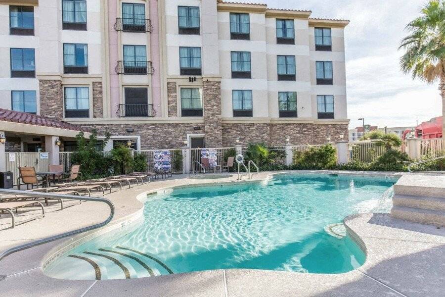 Comfort Inn & Suites Henderson - Las Vegas facade,outdoor pool