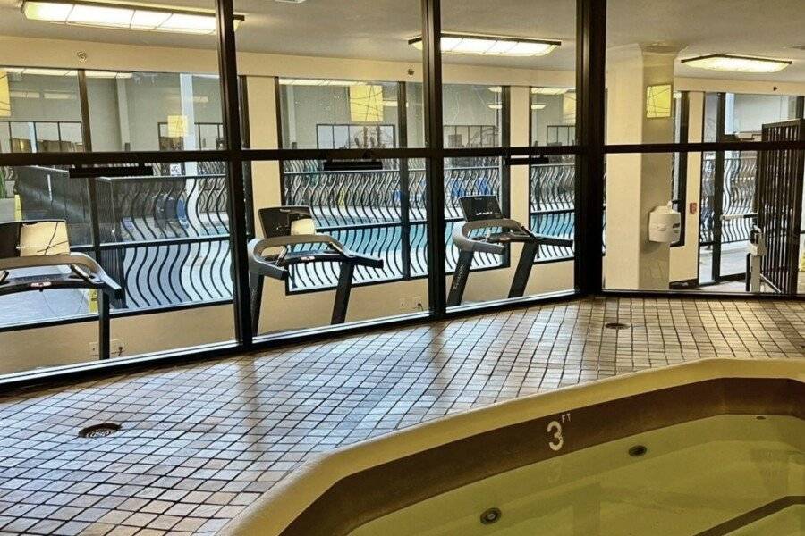 Jockey Resort Suites Center Strip indoor pool,spa,