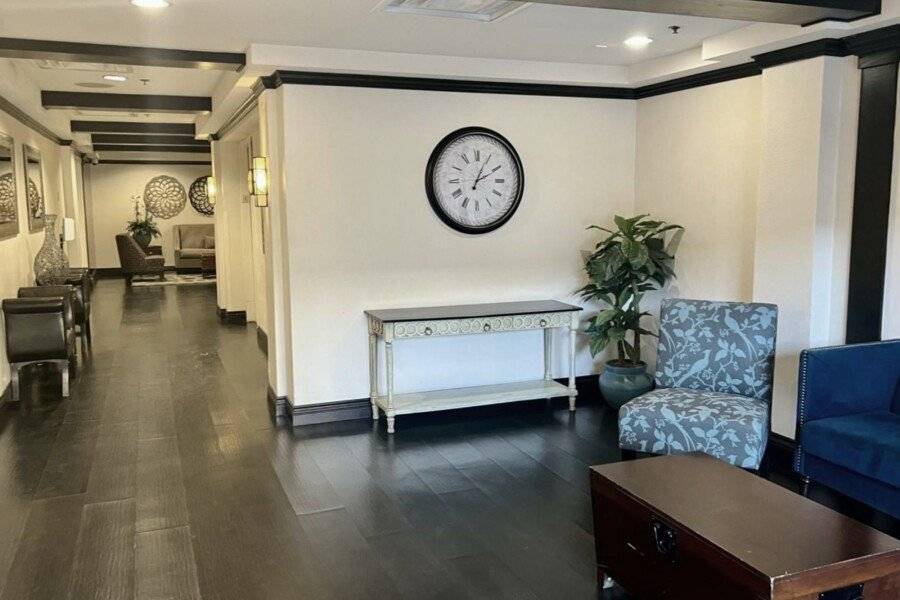 Jockey Resort Suites Center Strip lobby