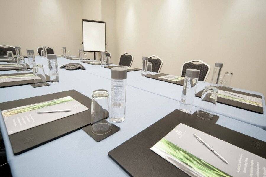 Hilton Grand Vacations Club Elara Center Strip Las Vegas conference room,meeting room