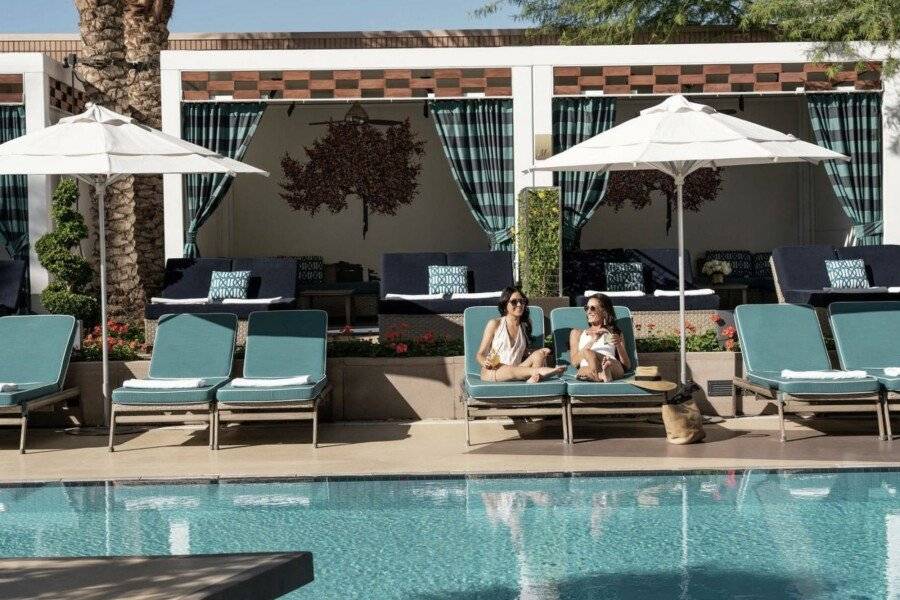 Waldorf Astoria Las Vegas outdoor pool